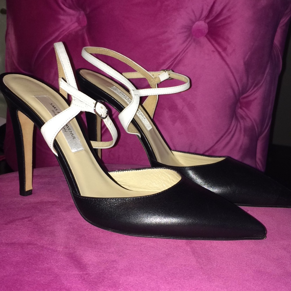 Saks Fifth Avenue Italian Leather Pump